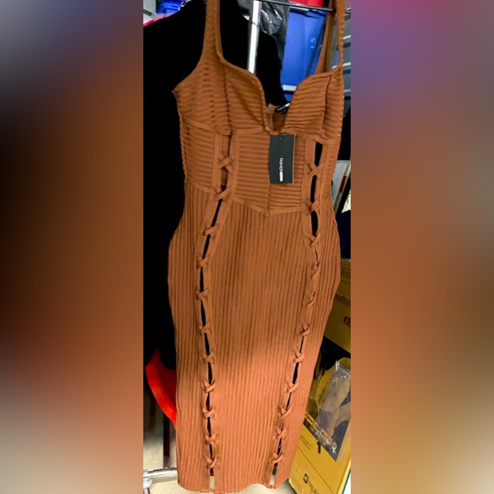 Very sexy date night dress for Valentine’s Day Fashion Nova brand new size XL - Picture 7 of 7